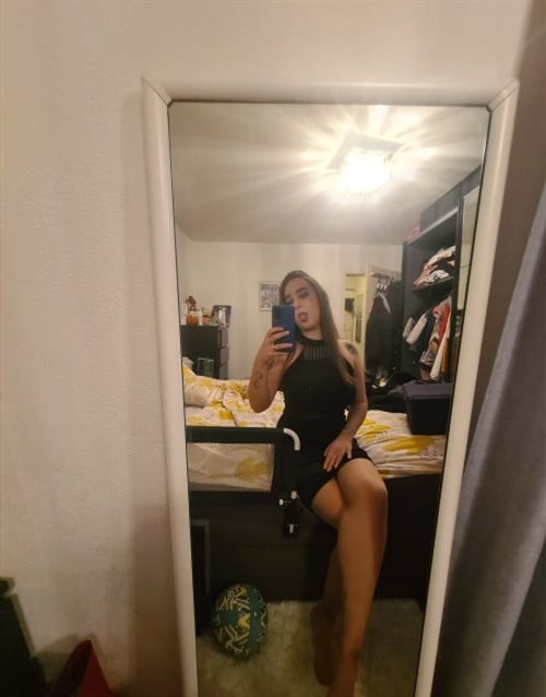 Escort Dhagan, Ravenna id228